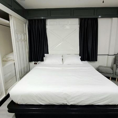 Villa Cologne​ @Nanai Villa Patong Extérieur photo